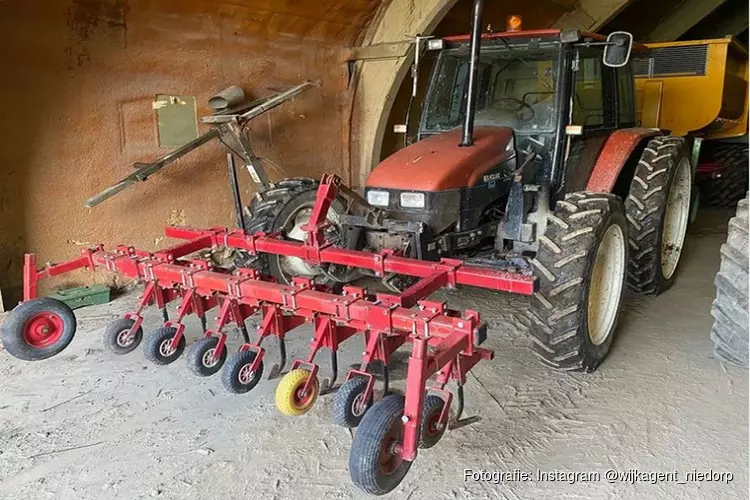 Eigenaar herkent eigen tractor en houdt dief aan