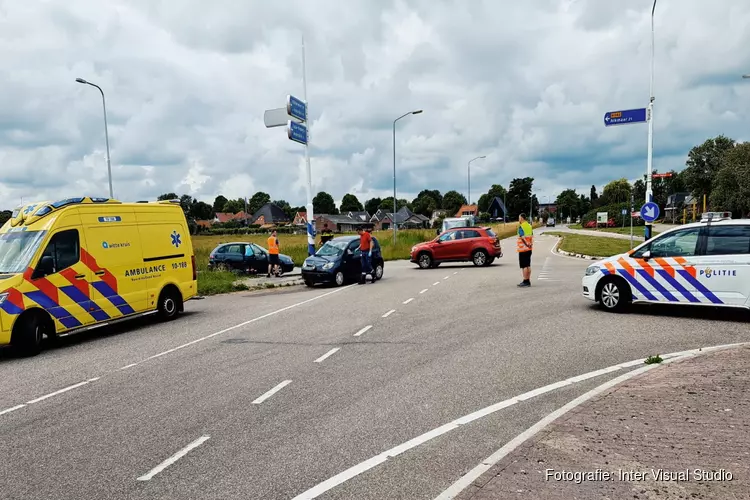 Botsing tussen twee auto&#39;s in Nieuwe Niedorp