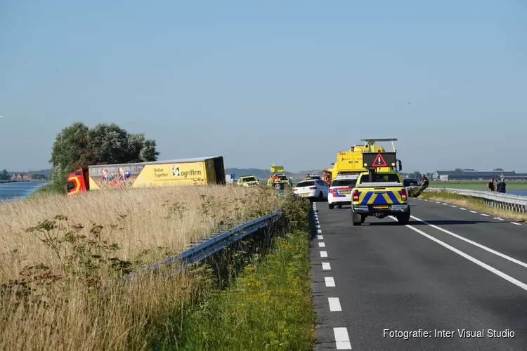 N9 langdurig afgesloten na ongeval bij Sint Maartensvlotbrug