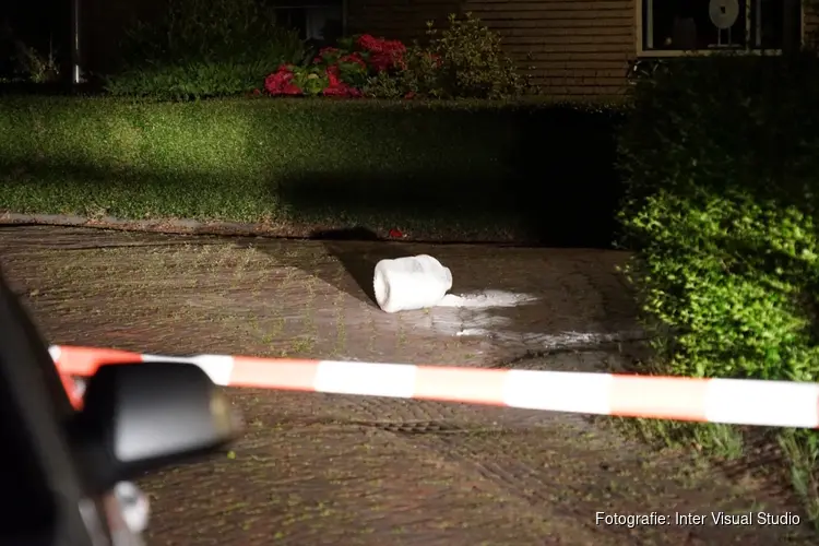 Straat in Den Oever afgesloten vanwege "wit poeder"