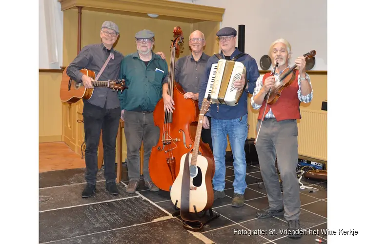 The Wheelbarrowband in Witte Kerkje Wieringerwaard. Ierse en Schotse folkmuziek