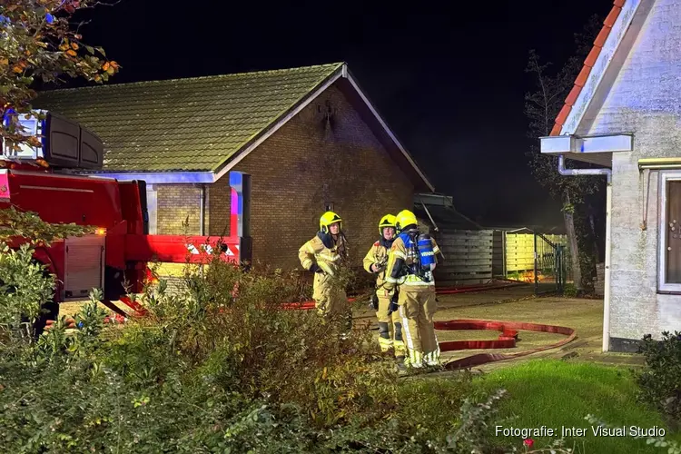 Woningbrand aan Molenweg in Wieringerwaard