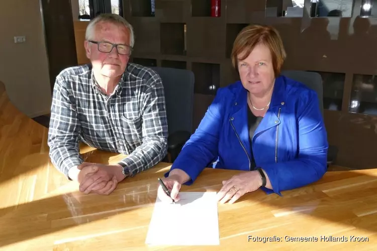 Wethouder Mary van Gent ondertekent intentieverklaring Lokaal Sportakkoord