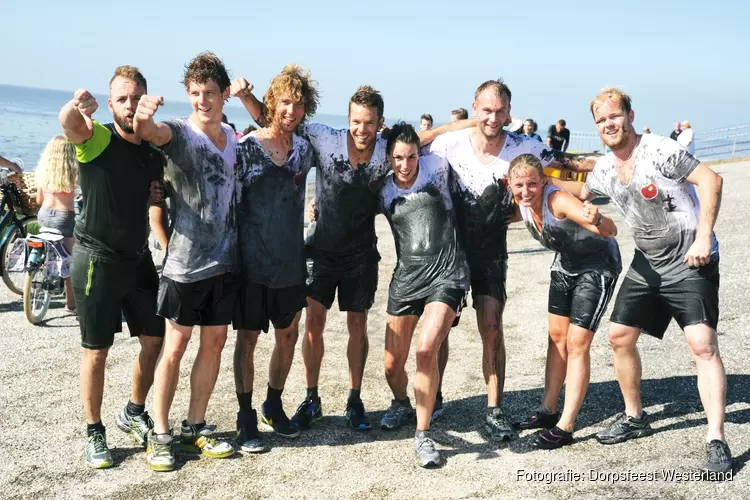 Bikkelen over het Wad en Lutjestrand tijdens Wieringer Obstacle Run