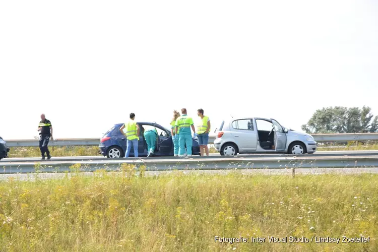 Kop-staartbotsing vlak voor Afsluitdijk (Den Oever)