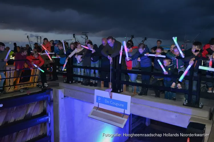 Kinderen en spectaculaire acts zetten DIJK in het LICHT