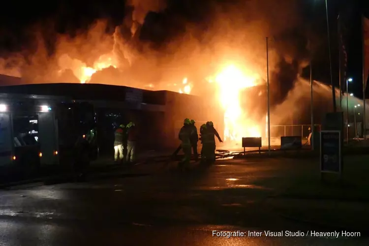 Zeer grote brand bij Witte Paal in Schagen