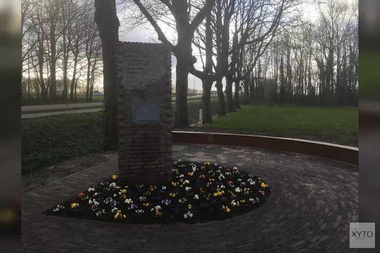 Laatste steenlegging monument Joods Werkdorp