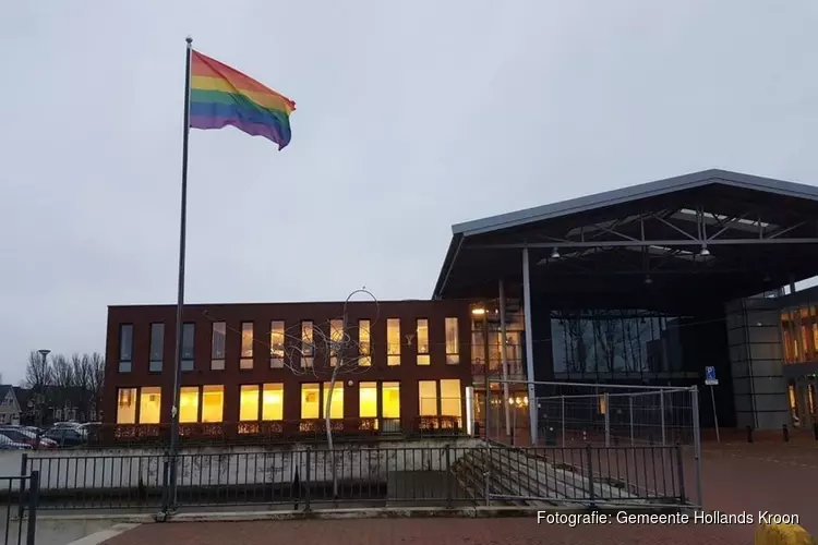 Hollands Kroon bekent kleur en vlagt op 11 oktober voor coming out 2020