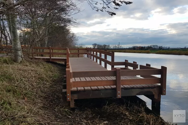 Nieuwe vissteiger voor mindervalide vissers aan kanaal Alkmaar-Kolhorn