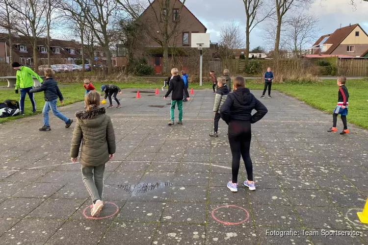 Na school nog even lekker Twisteren en Knotshockeyen met Team Sportservice